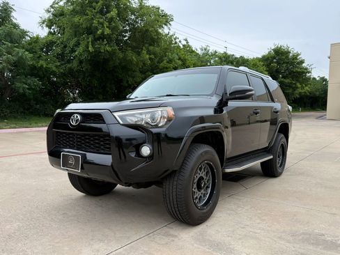 Used 2014 Toyota 4Runner SR5 Premium RWD image 2