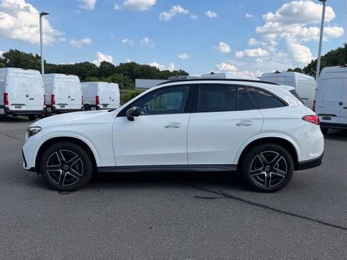 Used 2024 Mercedes-Benz GLC 300 4MATIC image 4