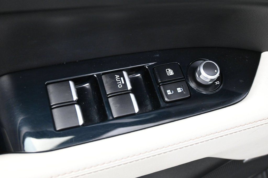 Used 2017 MAZDA CX-5 Grand Select FWD image 3