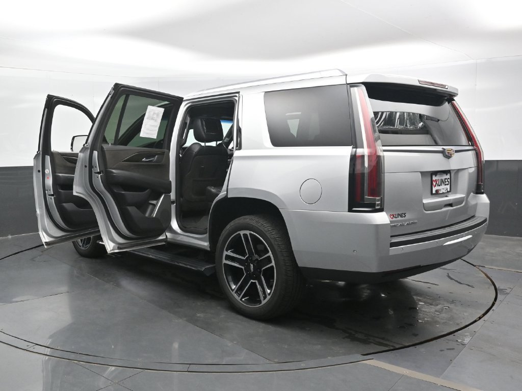 Used 2018 Cadillac Escalade Platinum AWD/4WD image 52