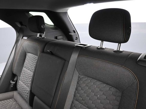 Used 2018 Chevrolet Equinox LT image 18