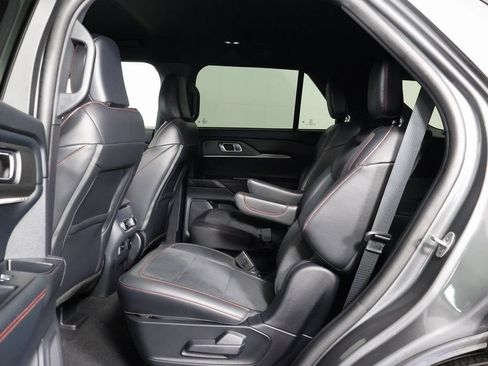 Used 2025 Ford Explorer ST AWD/4WD image 11