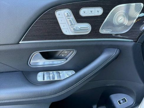 Used 2021 Mercedes-Benz GLS 450 4MATIC image 13