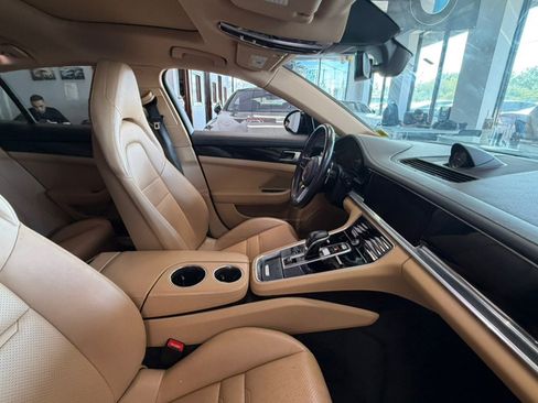 Used 2018 Porsche Panamera 4 AWD/4WD image 46