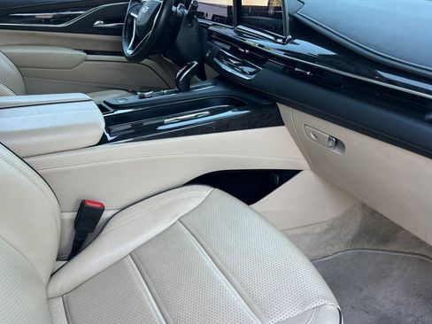 Used 2023 Cadillac Escalade Premium Luxury w/ Performance Package image 19