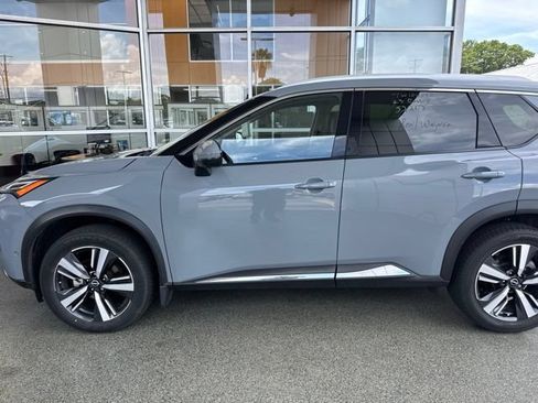 Used 2023 Nissan Rogue Platinum w/ Platinum Premium Package FWD image 6