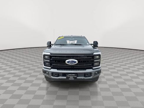 Used 2026 Ford F250 Platinum AWD/4WD image 3