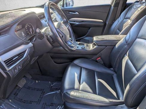 Used 2023 Cadillac XT4 Premium Luxury image 11