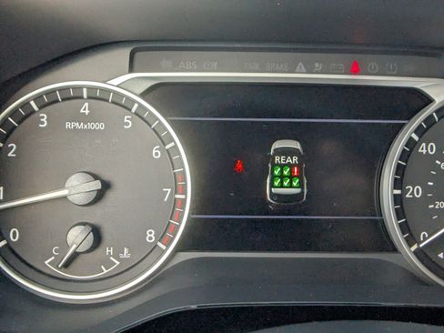 Used 2023 Nissan Pathfinder SL w/ Black Appearance Package AWD/4WD image 34