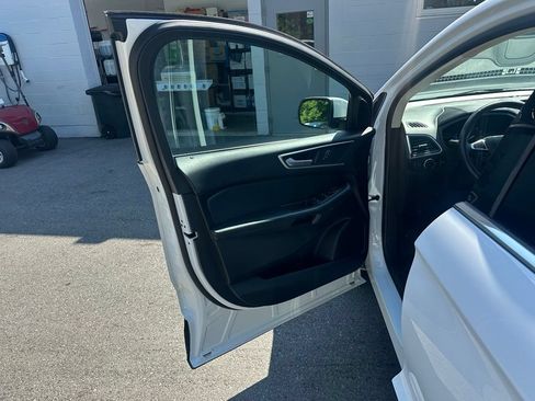 Used 2024 Ford Edge SEL AWD/4WD image 14