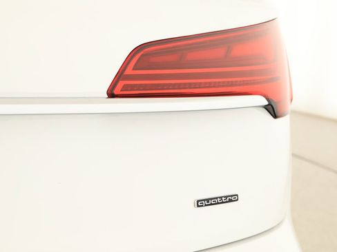 Certified 2023 Audi Q5 2.0T Premium w/ Convenience Package image 32