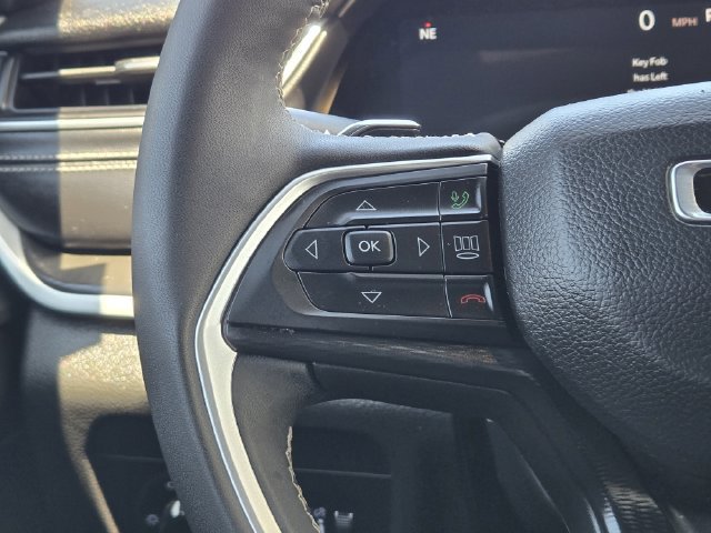 Used 2025 Jeep Grand Cherokee L Altitude AWD/4WD image 27