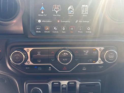 Used 2023 Jeep Wrangler Unlimited w/ 8.4" Radio Group AWD/4WD image 32
