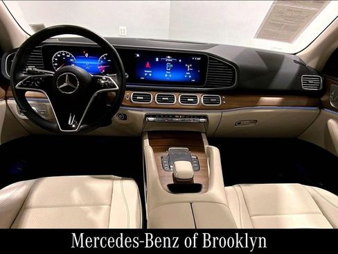 Used 2025 Mercedes-Benz GLE 350 4MATIC image 17
