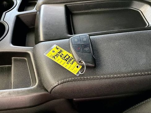 Used 2024 Chevrolet Silverado 2500 LT AWD/4WD image 36