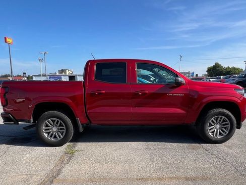 Used 2025 Chevrolet Colorado LT RWD image 7