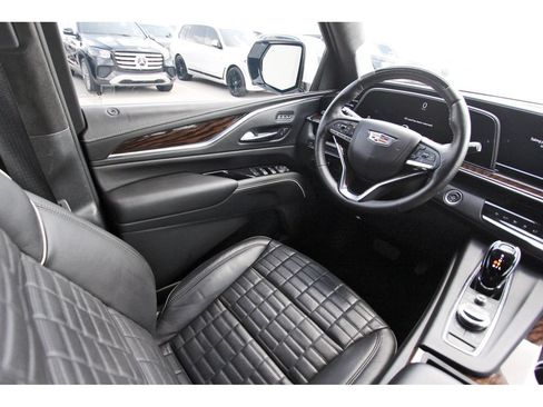 Certified 2023 Cadillac Escalade Sport Platinum RWD image 8
