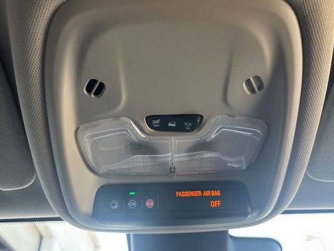 Used 2025 Buick Encore GX Preferred FWD image 8