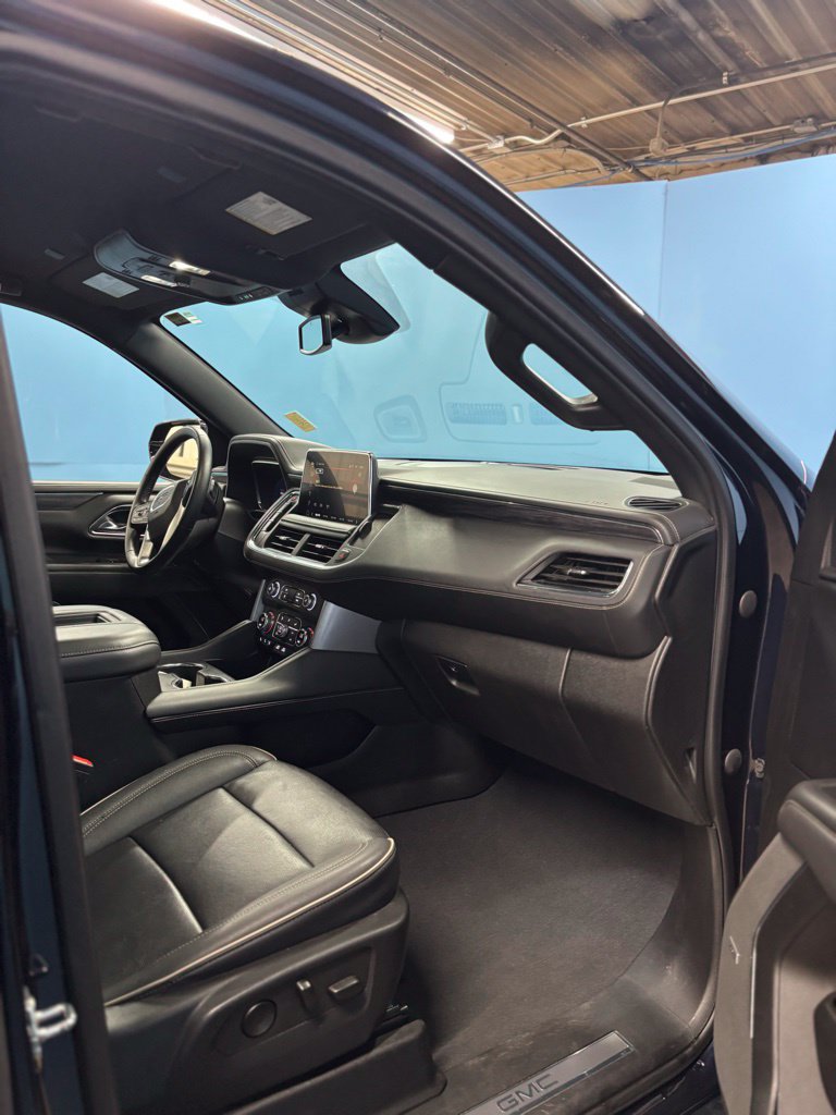 Used 2023 GMC Yukon SLT AWD/4WD image 46