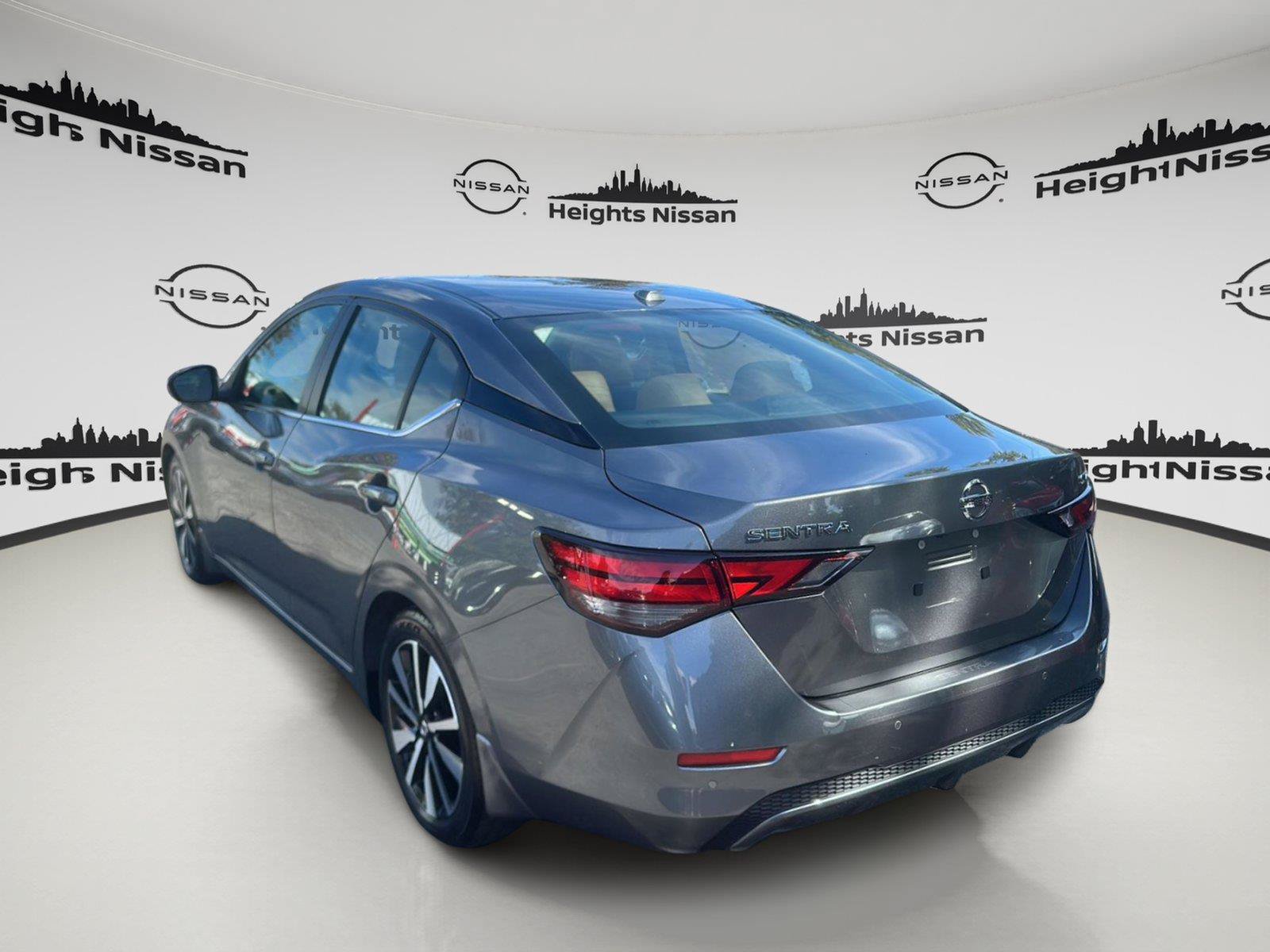 Used 2021 Nissan Sentra SV w/ SV Premium Package FWD image 3