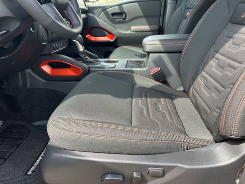Used 2026 Nissan Frontier Pro-X w/ Pro-X Convenience Package image 10