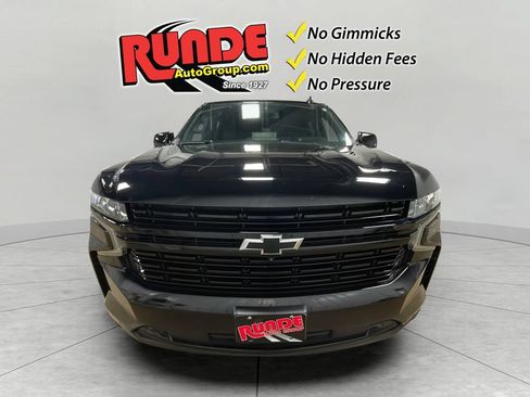 Used 2024 Chevrolet Suburban RST w/ Sport Performance Package AWD/4WD image 9
