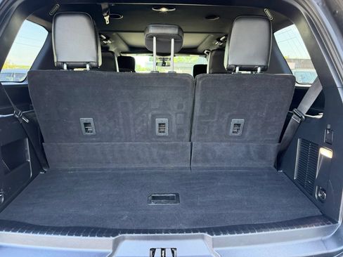 Used 2021 Ford Expedition XLT w/ FX4 Off-Road Package AWD/4WD image 15