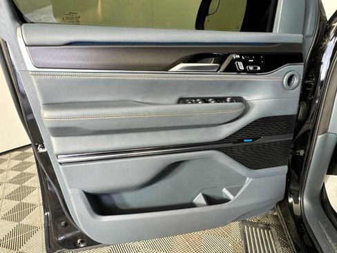 Certified 2024 Jeep Grand Wagoneer Series III w/ Rear Seat Video Group 1 AWD/4WD image 26