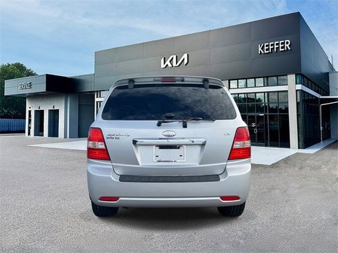 Used 2008 Kia Sorento LX w/ Sport Pkg image 7