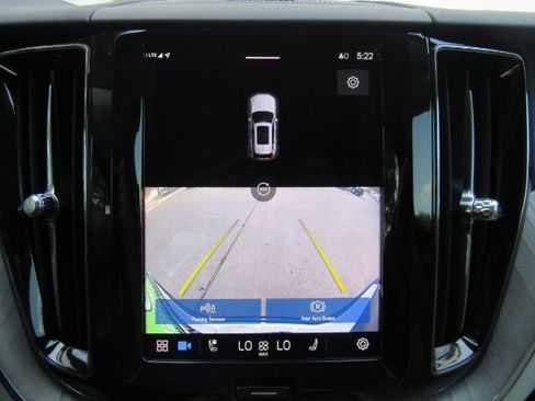 Used 2023 Volvo XC60 B5 Plus w/ Protection Package Premier image 10