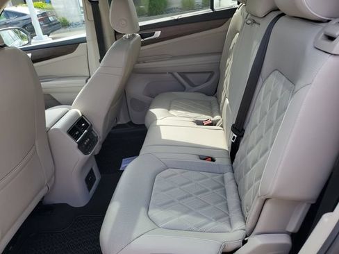 Used 2024 Volkswagen Atlas SEL Premium R-Line AWD/4WD image 14