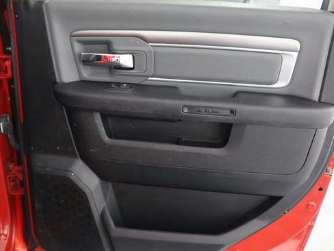 Used 2022 RAM 1500 Classic SLT image 24