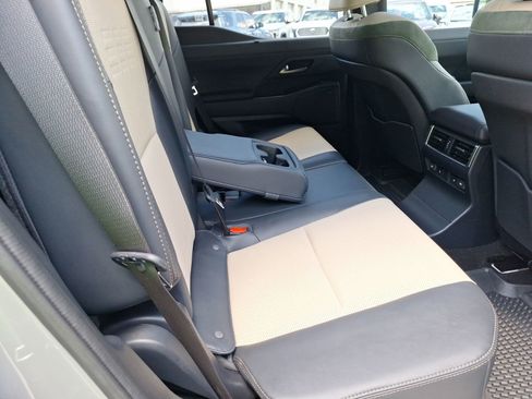 Used 2024 Lexus GX 550 AWD/4WD image 29