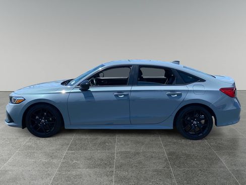 Used 2023 Honda Civic Sport image 2