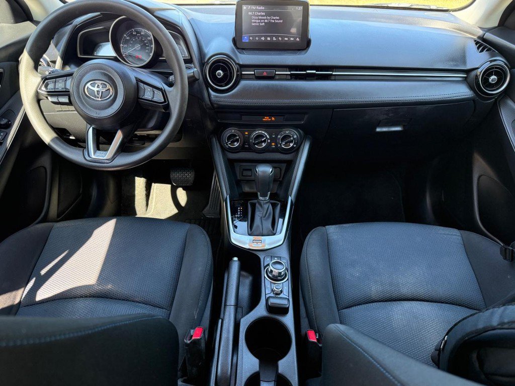 Used 2019 Toyota Yaris LE FWD image 9