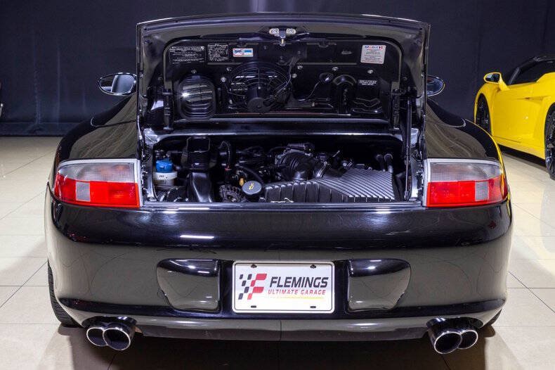 Used 2004 Porsche 911 Carrera RWD image 18