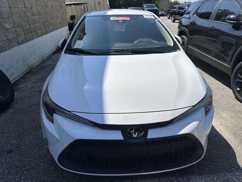 Used 2022 Toyota Corolla LE FWD image 10