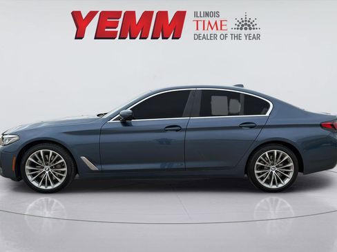 Used 2023 BMW 530i xDrive w/ Premium Package image 5