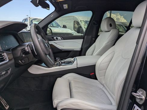 Used 2023 BMW X5 sDrive40i w/ M Sport Package RWD image 14