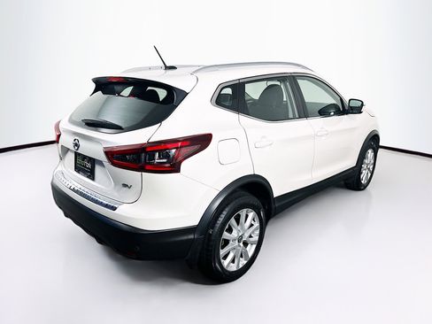 Used 2022 Nissan Rogue Sport SV image 9