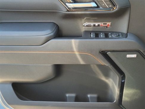 New 2025 GMC Sierra 1500 AT4 w/ AT4 Premium Package image 29