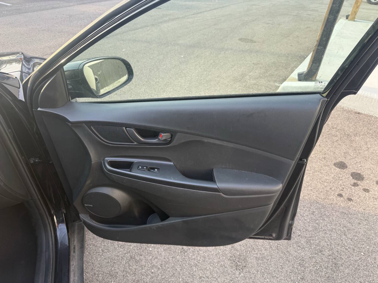 Used 2021 Hyundai Kona SEL Plus FWD image 14