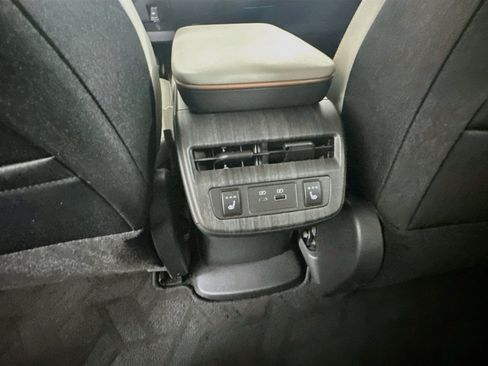Used 2023 Nissan Ariya FWD image 27