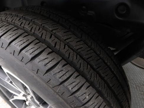 Used 2024 Jeep Wrangler Unlimited w/ Convenience Group image 19