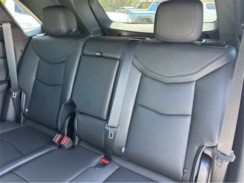 New 2025 Cadillac XT5 Luxury image 9
