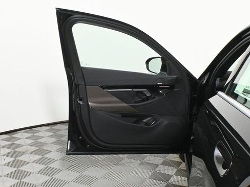 Used 2026 BMW 530i xDrive w/ Premium Package image 30