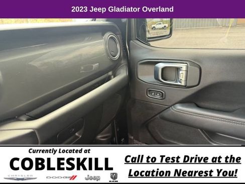 Used 2023 Jeep Gladiator Overland AWD/4WD image 27