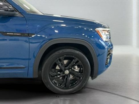 Used 2026 Volkswagen Atlas Cross Sport SEL R-Line w/ MDO Package AWD/4WD image 32