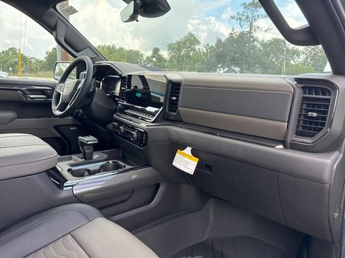 New 2025 Chevrolet Silverado 1500 ZR2 w/ Technology Package image 12