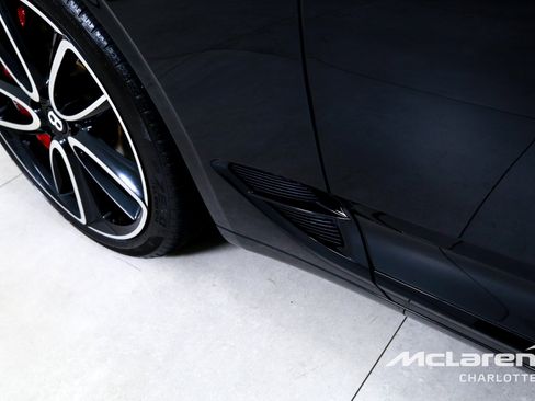 Used 2022 Bentley Continental GT image 32